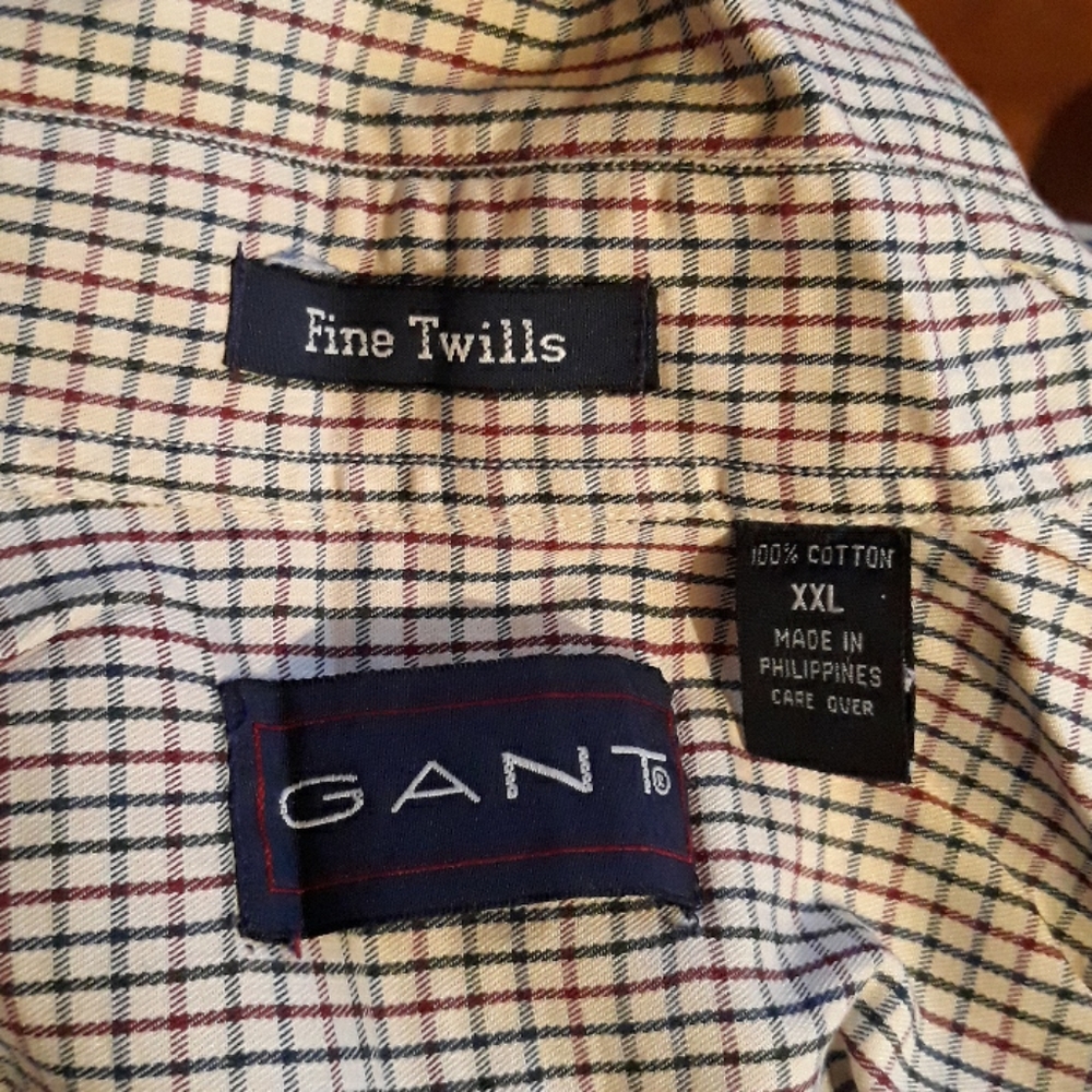 Men's (((GANT))) Button Down, Button Collar Shirt.